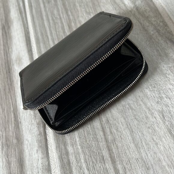 Louis Vuitton Epi Patent Leather Wallet Purse Clutch Black - Picture 8 of 10